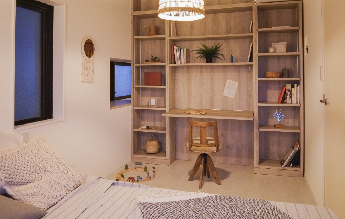 ディアホームのオリジナル壁面家具：生活の変化に対応できる動く壁