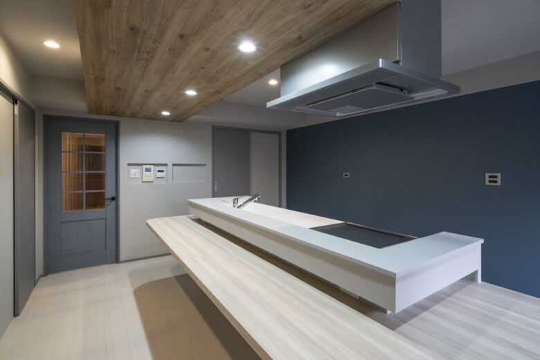 リビングは作らない。キッチンが家族5人の居場所